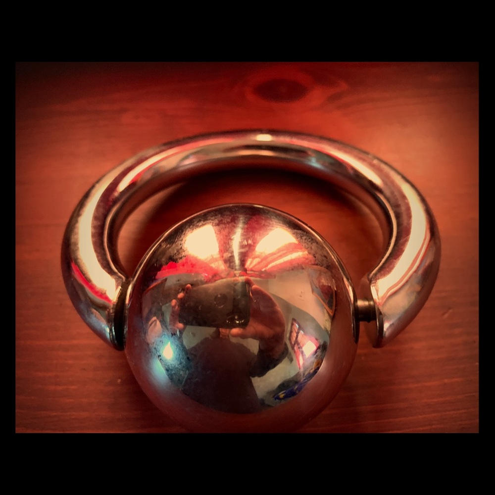 Large display Captive Ring was in a store case